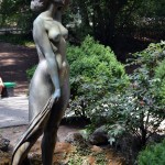 Гурзуф Скульптура "Купальщица" - установленна в парке в середине прошлого века