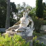 Статуя «Умирающий Ахилл» в садах Ахиллиона