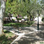 Местный небольшой парк - Бенитсес Корфу