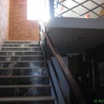 Лестница на второй этаж отеля Loutrouvia
